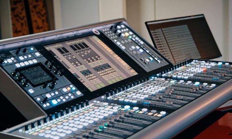 SSL Live L650